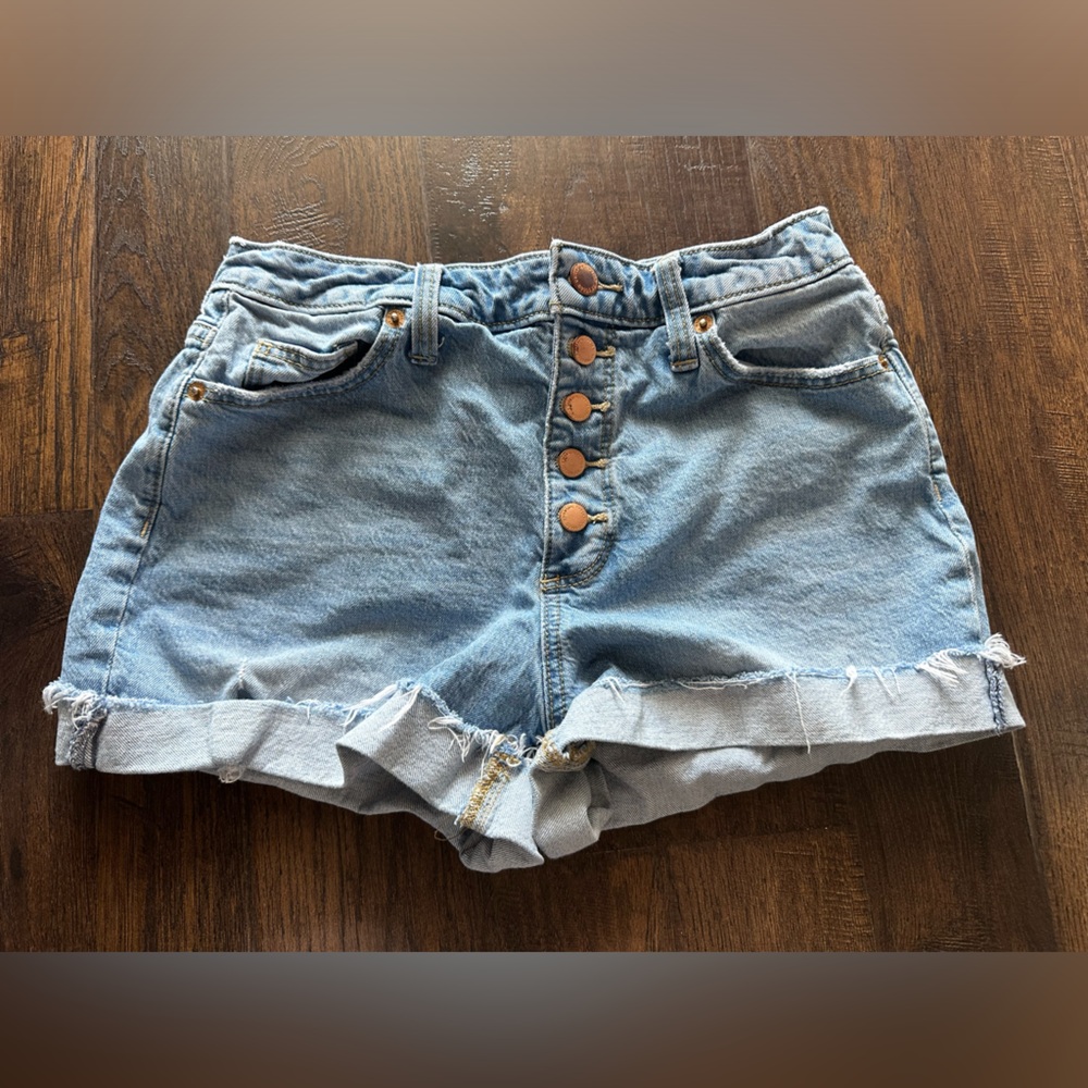 ❤️‍🔥2/$20❤️‍🔥Vintage Midi Style Shorts- Size 4/27- Universal Thread